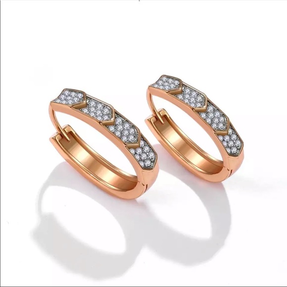New 18K Gold Plated Stud Hoops Earrings - Picture 4 of 9